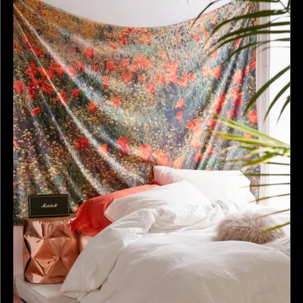VERTICAL poppy tapestry UO home